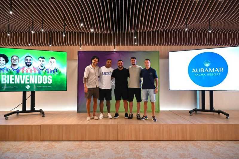 Aubamar Convention Center acull la presentació dels nous reforços del Illes Balears Palma Futsal