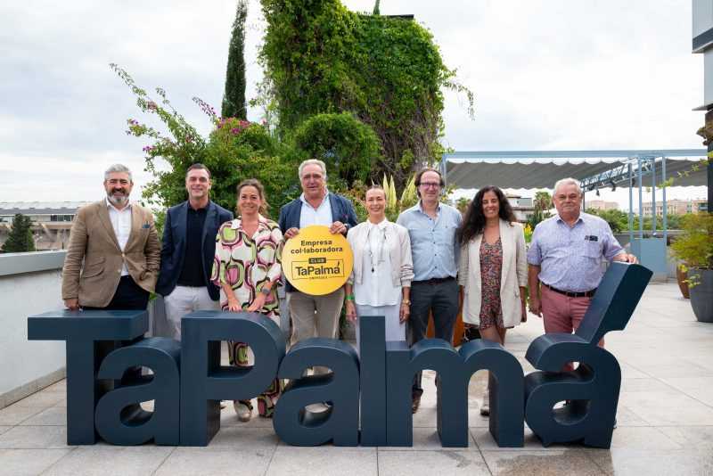 Hotelers i comerciants s’adhereixen a TaPalma a través del Club TaPalma Empreses 