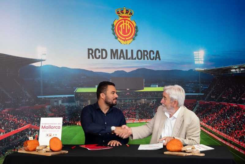 La Sobrassada de Mallorca IGP i el RCD Mallorca reforcen la seva aliança amb noves accions conjuntes d’identitat i tradició